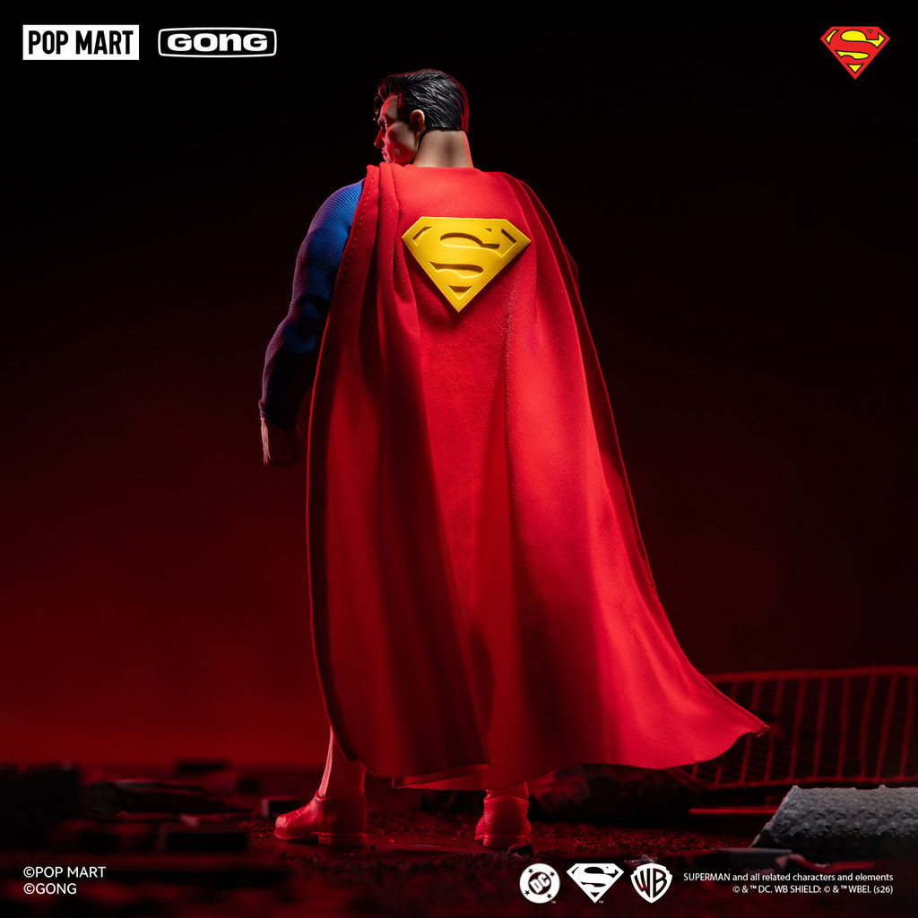 Resonance GONG DC Batman: Silent Superman Collection Action Figure Superman Cloth Clothes Movable Mo