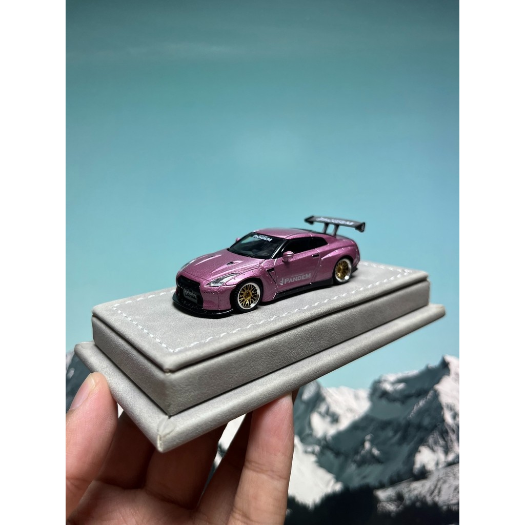 Mini minigt 123 ญี่ปุ่น Nissan gtr r35 Rocket Rabbit สีชมพู Pandem Nissan GT-R Passion รูปลักษณ์สีชม