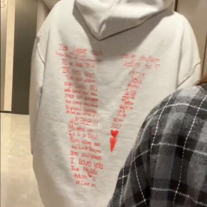 V แม่แบบเสื้อกันหนาว DIY สี Fixing Agent ป้องกันล้างทําความสะอาดได้ Non-Fading ลิปสติกลิปสติก vlone 