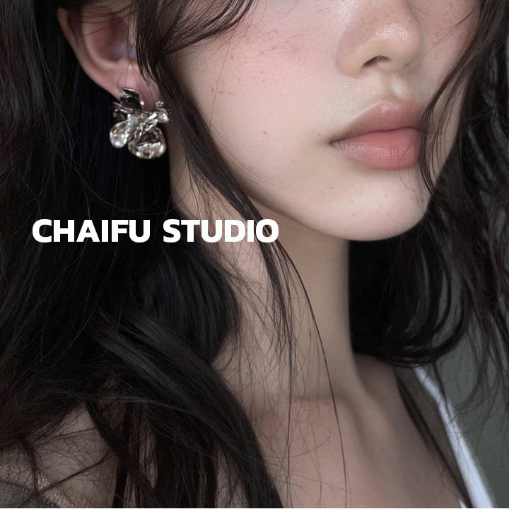 Star Studio/E149 ins ญี่ปุ่นเกาหลี Niche Cool สไตล์ดอกไม้ออกแบบต่างหูแฟชั่นต่างหูกลีบ