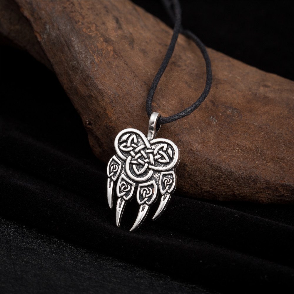 Skyrim Bear Paw จี้สร้อยคอ Sla พระเจ้าสัญลักษณ์ Talisman Amulet Lucky Celtics Knot เชือกสร้อยคอเครื่