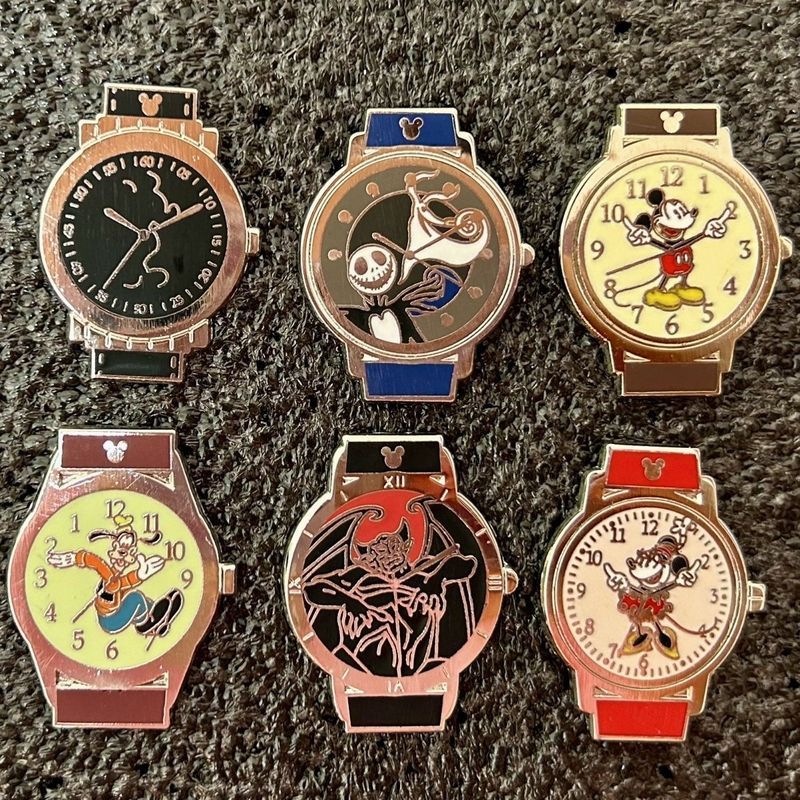 Disney Badge Disney Pin Disney Pin Disney Medal Watch Series Mickey Devil Badge/Beads 3.27