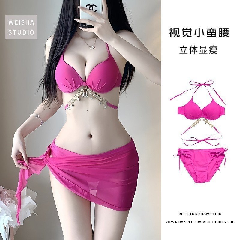 ชุดว่ายน้ำบิกินี่สีชมพูกับสีฟ้าสำหรับผู้หญิง ออกแบบมาเพื่อรองรับเต้านมทุกขนาด และเหมาะสำหรับวันหยุดที่ชายหาด