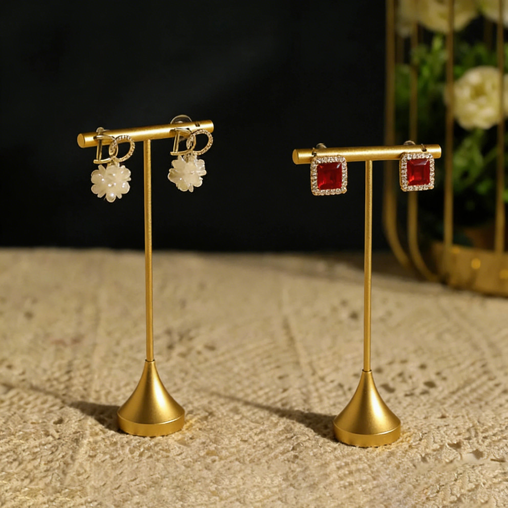 T-shape ต่างหูโลหะเครื่องประดับขาตั้ง T Bar Rack Tower หู Studs แขวนชั้นวางของ Photo Props