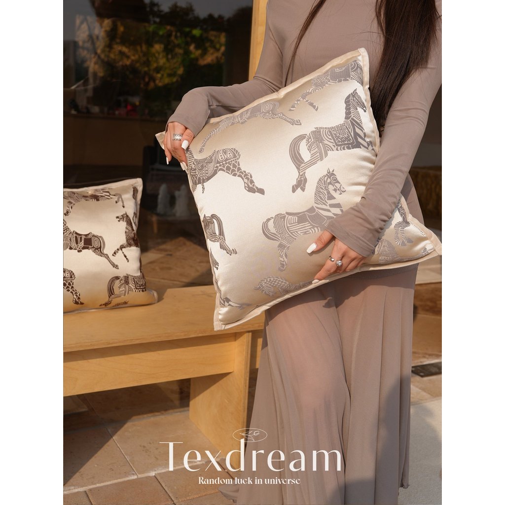 หมอนม้า TEXDREAM ทัศนคติม้าแปดรูปม้าหรูหราทันสมัยเบาะโซฟาเบาะรองนั่งข้างเตียงโรงแรม Mingsu ปีม้า