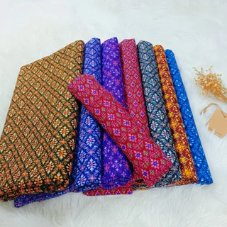 ผ้าถุงลายไทย L02 คละลาย คละสี สุ่ม10 ชิ้น เย็บสำเร็จ พร้อมนุ่ง ผ้าคุณภาพดี ผ้าไม่ลื่น พร้อมจัดส่งในไทย