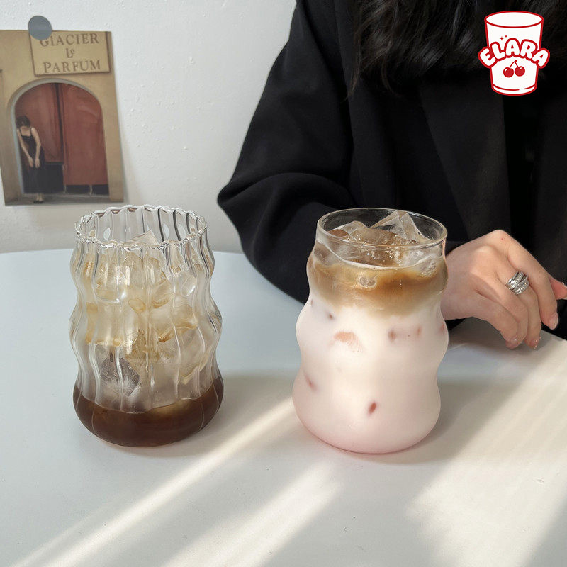 แก้วกาแฟทรงเว้า 530ml แก้วน้ำใสสไตล์มินิมอล แก้วชา/กาแฟเย็น ดีไซน์เกาหลี น่ารัก จับถนัดมือ