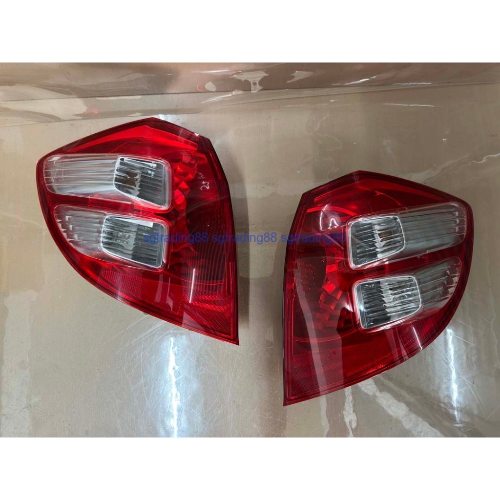 Honda Jazz Fit GE6 GE8 Pre-Facelift ไฟท้าย (แบบหลอดไฟ) - Lampu Belakang Mentol PFL
