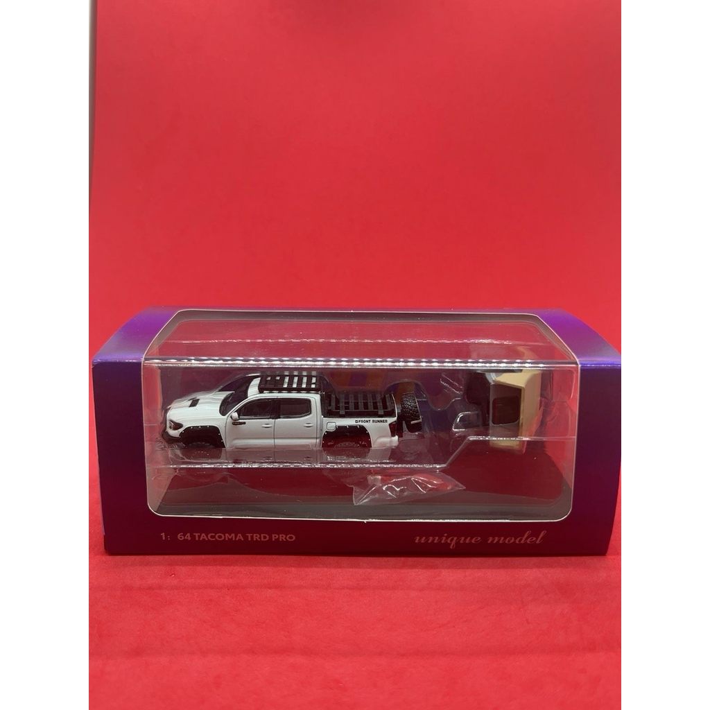 [คลังสินค้าพร้อม] ไม่ซ้ํา UM 1: 64 Toyota Toyota Tacoma Tique UM เต็นท์สีขาว/กระเป๋าเดินทางรุ่นรถโลห