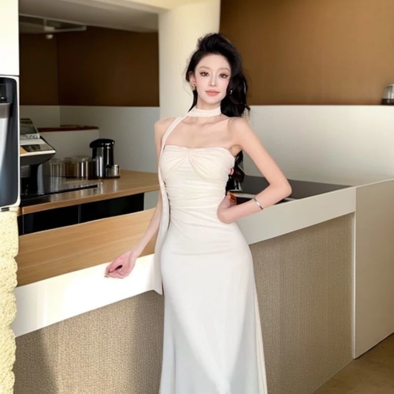 法式气质修身裙 白色显瘦连衣裙 女夏季带 显瘦裙 显瘦显瘦裙 อารมณ์อ่อนโยนลมสีขาวชุดที่ไม่มีสายหนังสําหรับ sSFuPw4cmm0124