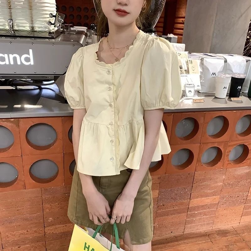 amberผู้หญิง เวอร์ชันเกาหลี หวาน รุ่นใหม่ สไตล์ฤดูใบไม้ผลิ การลดอายุ ลูกไม้ เสื้อเชิ้ต