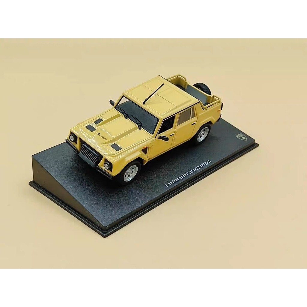 IXO Lamborghini Lamborghini LM 002 1986 1/43 ฐานสีเหลือง+กล่องแสดงผล