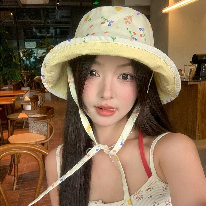 Hotcap จัดส่ง 💕หมวกทรงบักเก็ตสองด้านสไตล์เกาหลี ลายดอกไม้หวานๆ สำหรับผู้หญิง ช่วยให้ใบหน้าดูเล็กลง