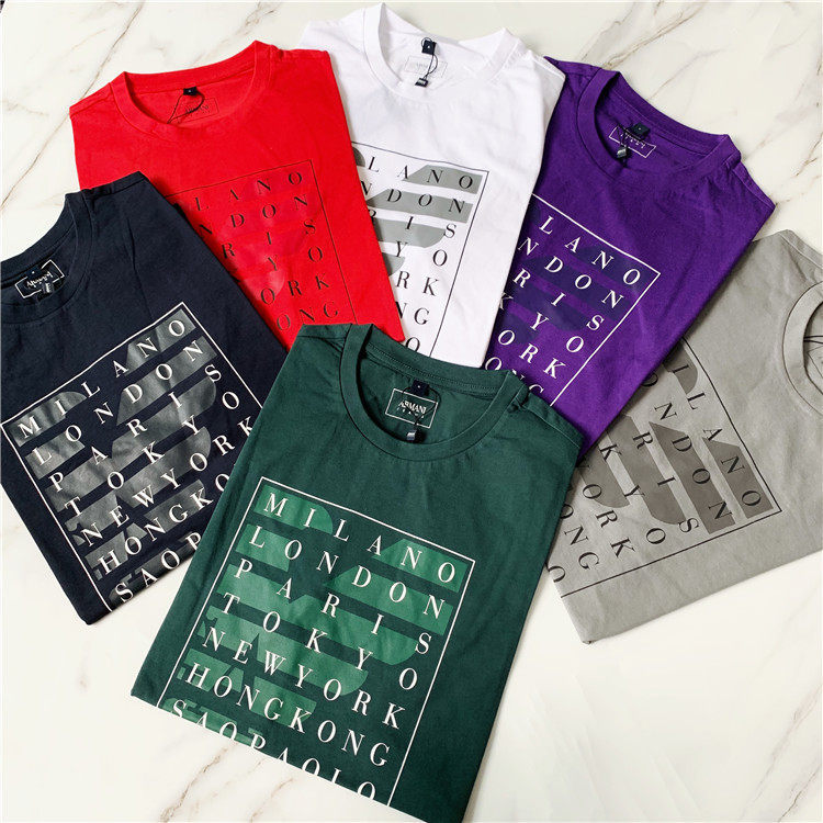 ARMANI อาร์มานี่ เสื้อยืดแขนสั้นพิมพ์ลายตัวอักษรนกอินทรีคลาสสิกสําหรับผู้ชายชุดอาคารทีม