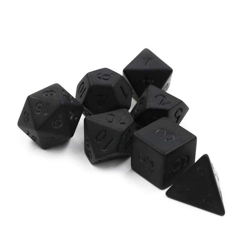 Polyhedral คาร์บอนสีดําลูกเต๋าชุด 7 ชิ้น D4 D6 D8 D10 D10% D12 D20 สําหรับ DND RPG ตารางม้วนเล่นเกมอุปกรณ์เสริม