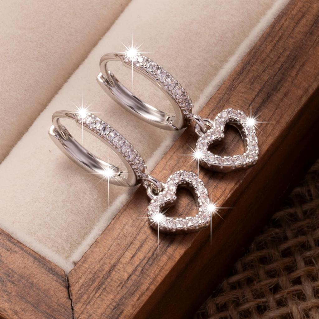 สร้อยคอเพทายหัวใจและต่างหูสไตล์ใหม่สำหรับสาว ๆ โดย TPB