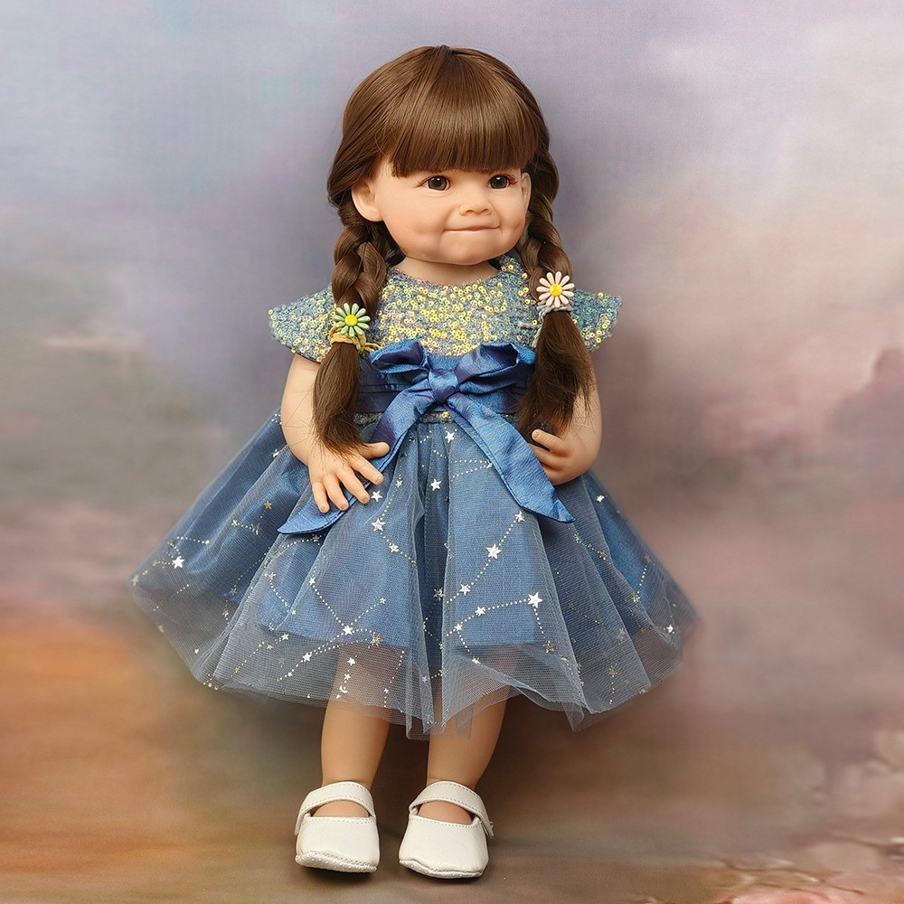 55cmตุ๊กตา reborn ตุ๊กตารีบอร์น ตุ๊กตาทารกสมจริง Luk Thep ตุ๊กตาทารกแรกเกิดรีเบิร์ทตุ๊กตากระโปรงปักเลื่อม55ซมตุ๊กตาจําลองหัวเราะกาวเต็มล้างทําความสะอาดได้ประกอบของเล่นของขวัญวันเด็กไวนิลทําด้วยมือประณีต3งทาสีหลอดเลือดดํามองเห็นทําเองของขวัญวันเกิดเล่นบ้าน