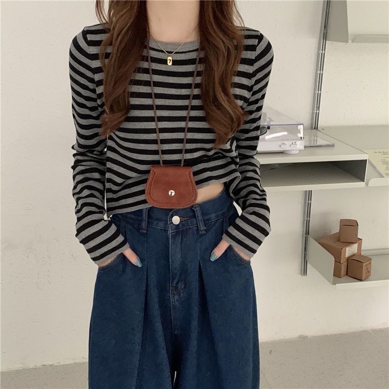 ปลาค็อด ปลาค็อด 20262025สไตล์ใหม่ฤดูใบไม้ร่วงการออกแบบ Sense Niche ลายรอบคอแขนยาวเสื้อยืดผู้หญิงสูงเ