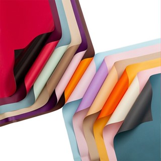 กระดาษห่อดอกไม้ 2 หน้า 10 แผ่น 58×58 ซม. สีพรีเมียม กันน้ำ ไ…