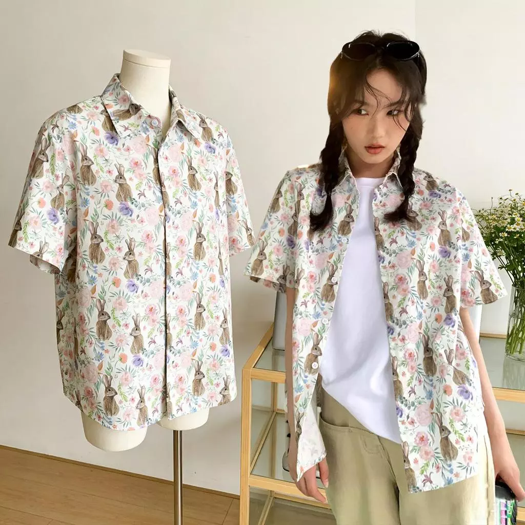 Chili Koko เสื้อลายดอกแขนสั้น ลายกระต่ายและดอกไม้ W367