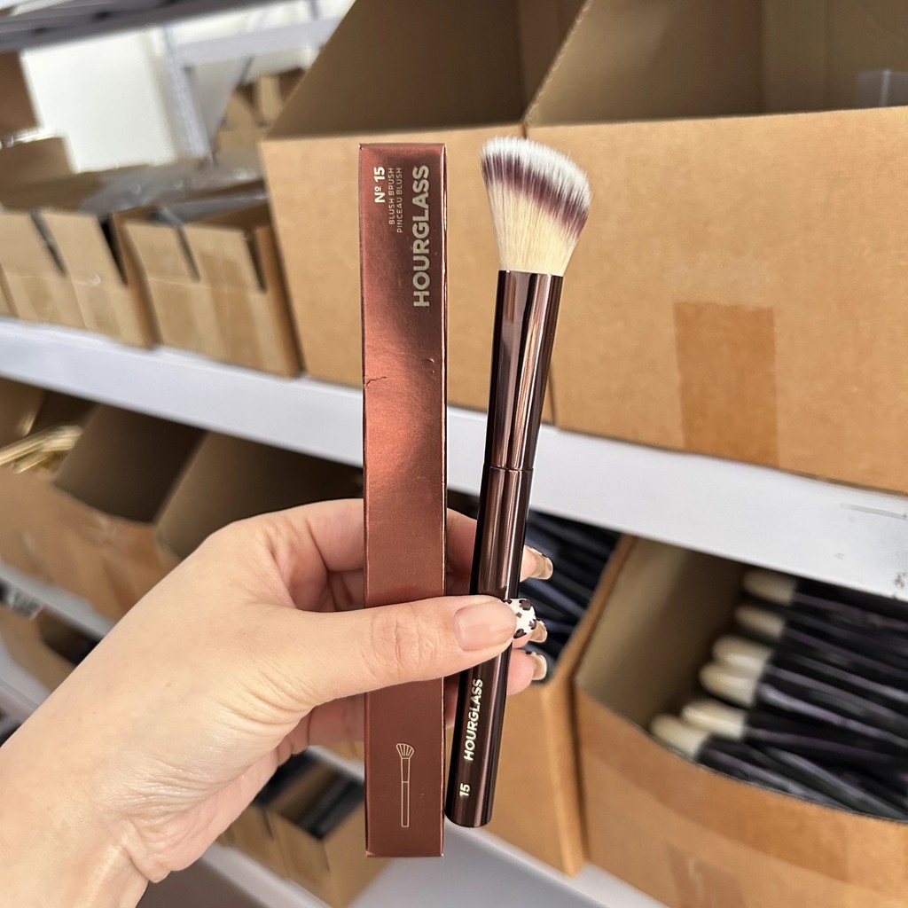 คําแนะนําผลิตภัณฑ์ใหม่!Hourglass Hourglass Blush Brush N.15 แปรงแต่งหน้า Blush Brush Contour Brush B