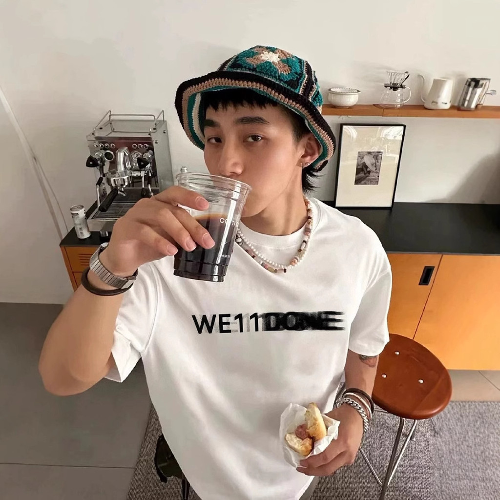 U4Y2 welldone Loose Short Sleeve with Fuzzy Letter Print T T-shirt for Men and Women, Simple Couple 