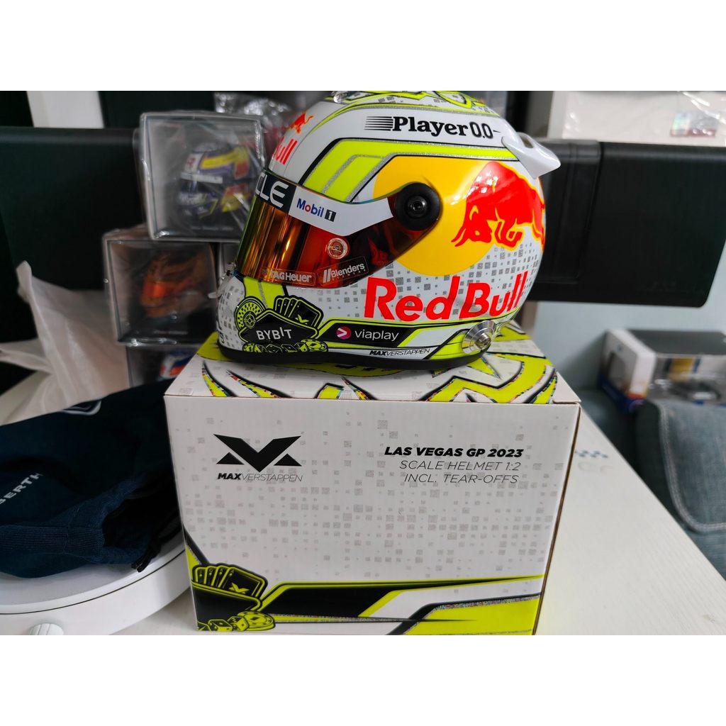 [คลังสินค้าพร้อม] Vestapan F12023 Vegas หมวกกันน็อคเคลือบเทคนิค Red Bull Fleet Schubert 1: 2 ขนาดหมว