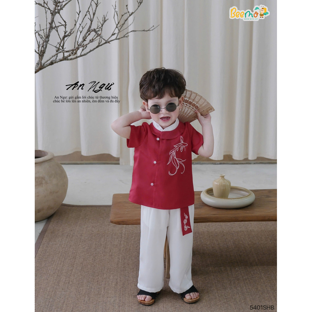 BEEMO "An Ngu" ชุด Ao Dai แขนสั้นเด็กผู้ชายพร้อมลายคอปกปักปลาเฉพาะสําหรับเด็กออกไปข้างนอกและการเดินท