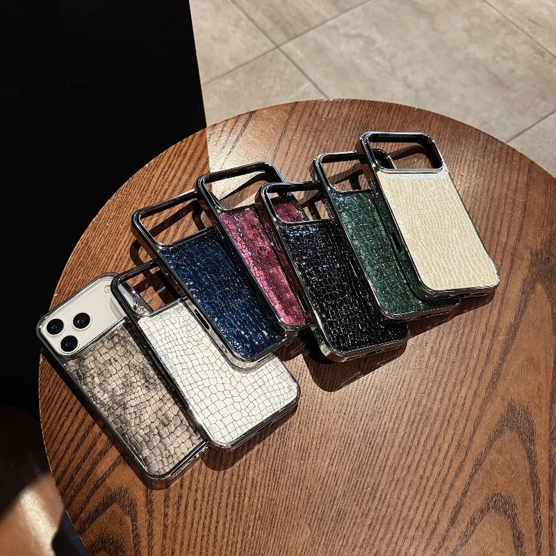 Luxury Bright จระเข้ Iphone สําหรับ iPhone 17 16 15 14 13 Pro Max 17Pro ปกหลังสําหรับ iPhone 17 สีเค