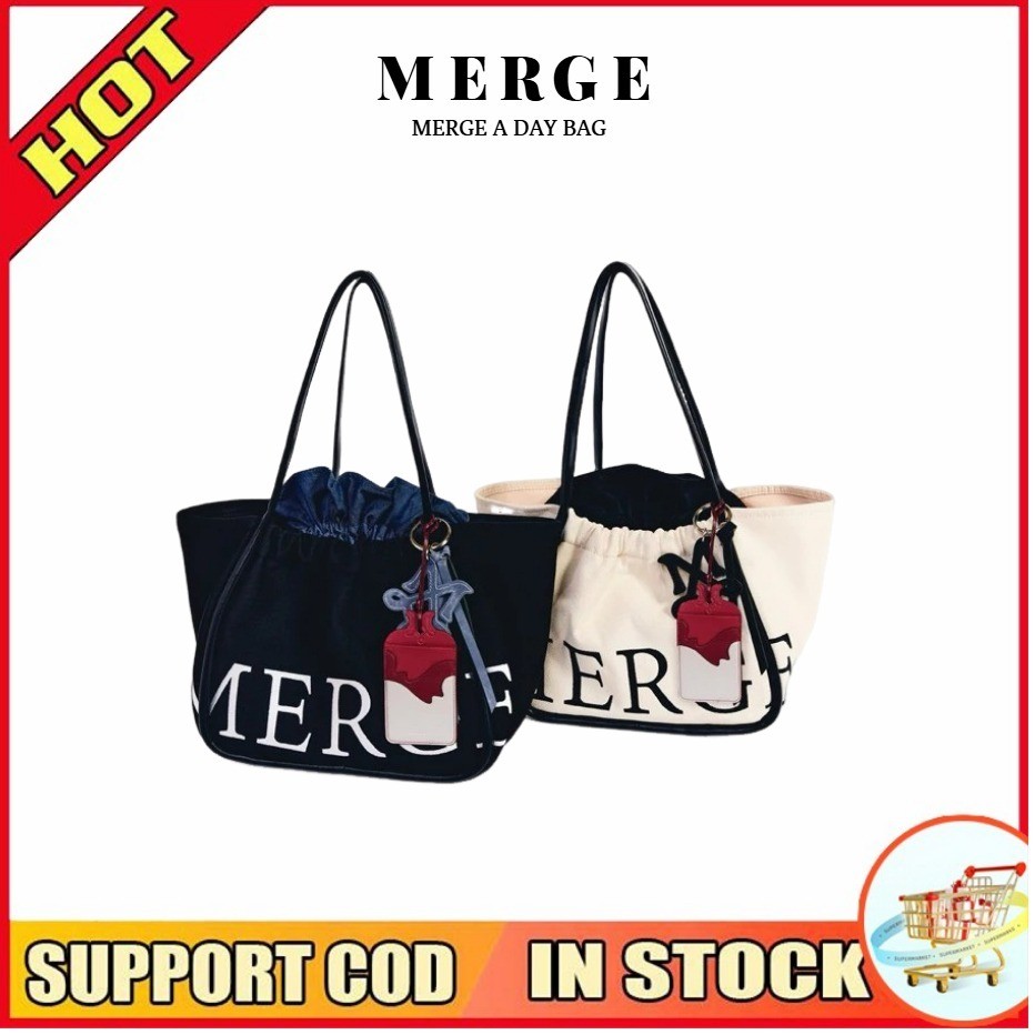 【สินค้าพร้อมส่ง】100%ของแท้ MERGE A DAY/Merge กระเป๋า official กระเป๋าถือ สะพายข้าง