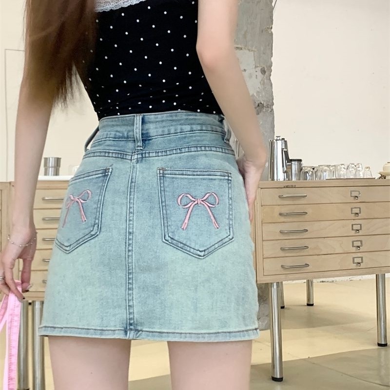 Bived S-6XL ของผู้หญิง กระโปรงยีนส์สั้น เอ-ไลน์ เอวสูง ยีนส์ เย็บปักถักร้อยผีเสื้อ ไม่มีซับใน