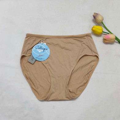 สินค้าราคาพิเศษ Sabina กางเกงชั้นใน (ทรง Half Waist)  รหัส SUZ7402-1 รุ่น Panty Zone