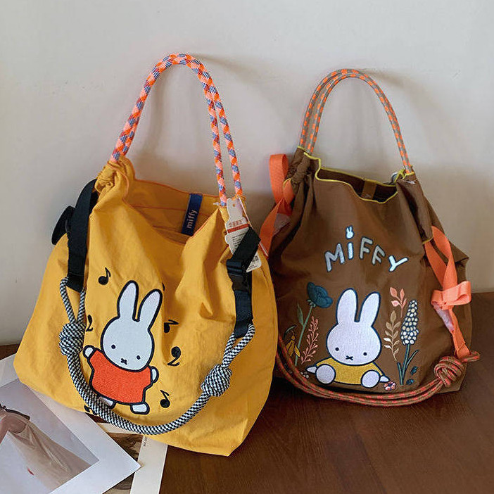 กระเป๋าถือปักลาย Miffy Rabbit กระเป๋าความจุขนาดใหญ่ กระเป๋าสะพายลายมังกร