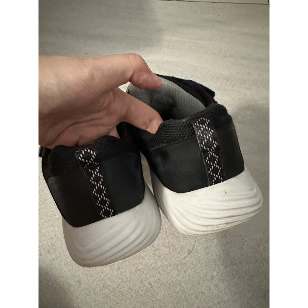 Preloved Skechers Black Go Run US School Shoes 4/36