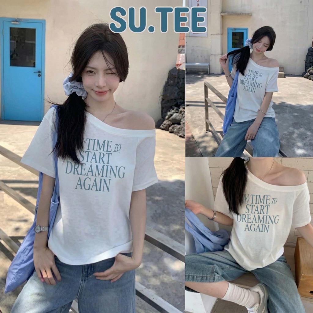 🌷Su.Tee🌷  เสื้อยืด แขนสั้น เสื้อโชว์ไหล่ ดีไซน์พิเศษ เซ็กซี่ เหมาะสำหรับฤดูร้อน 'TIME START' พิมพ์ลาย
