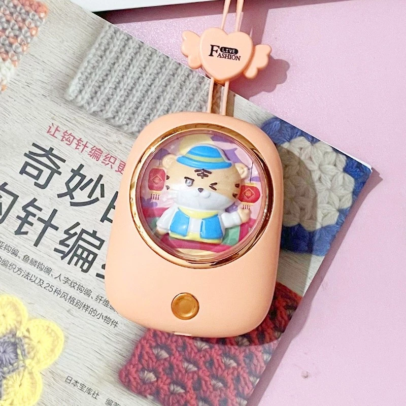 พัดลม พัดลมพกพาแคปซูล พัดลมคล้องคอ ไร้ใบพัด ปรับลมได้ 3 ระดับ ลมแรง เงียบ ชาร์จ USB แบตอึด พัดลมมินิ พัดลมน่ารัก thumbnail 9