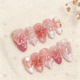 ซากุระ ซากุระ | เล็บปลอมรูปอัลมอนด์สีขาวสีชมพู 10 ชิ้น SOPHIAURA S217