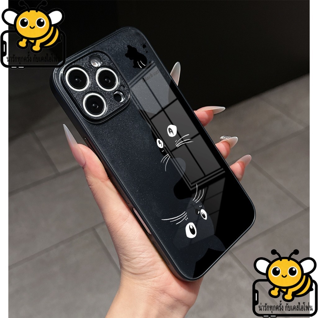 เคสไอโฟนกระจกนิรภัยสีดำ ลายแมวดำครึ่งหน้าจอ 17/17Pro/17ProMax/16/16Pro/16ProMax/15/14/13