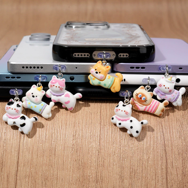 Type Cจุกกันฝุ่นสำหรับพอร์ตชาร์จ/iPhoneจุกกันฝุ่นสำหรับพอร์ตชาร์จโทรศัพท์ ลายการ์ตูนแมวและสุนัข