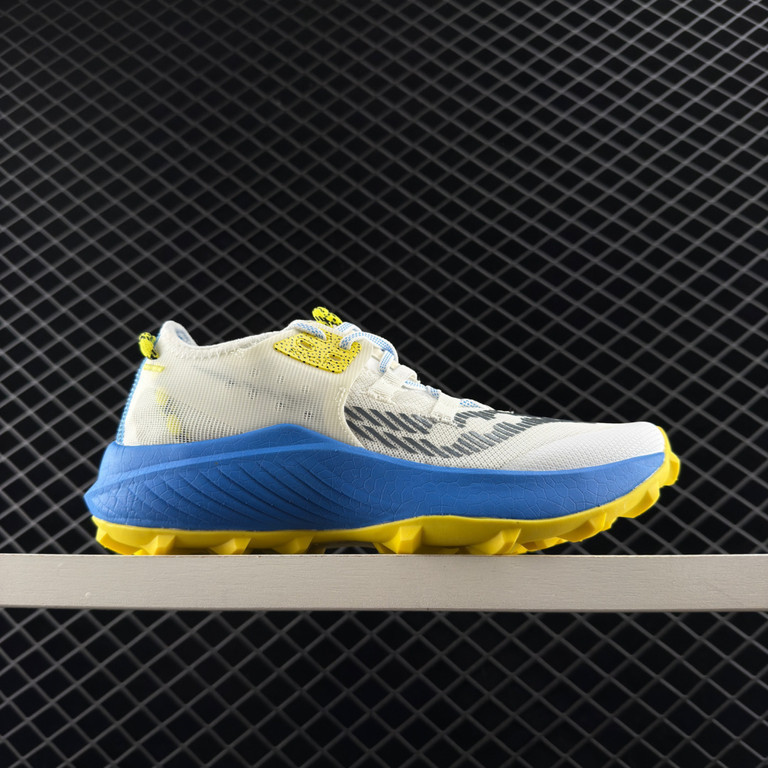 รองเท้าวิ่ง Saucony TRIUMPH 22 แบบ casual สำหรับทุกเพศ