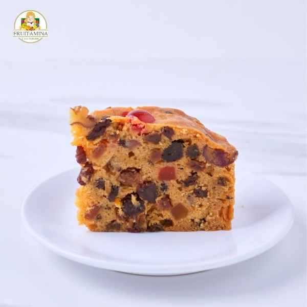 Fruitamina ฟรุตเค้ก รสต้นตำรับ ( Originals Fruit Cake )  by อ.ยิ่งศักดิ์