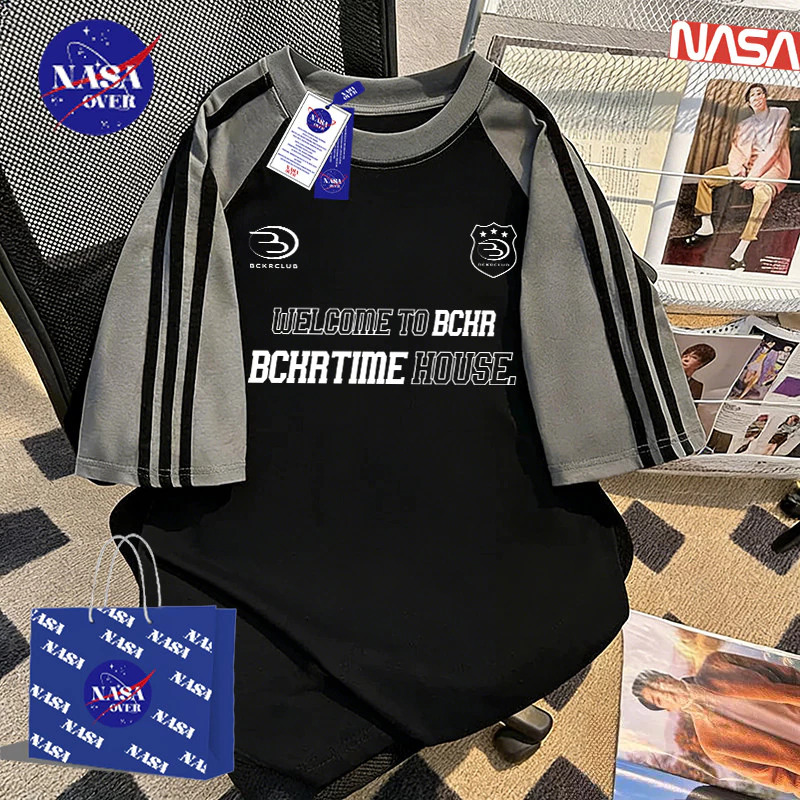 【จัดส่งจากกรุงเทพฯ】🔥NASA ยูนิเซ็กส์ oversize คอกลม แขนสั้น ลำลอง minimal ลายตัวอักษร สีผสม สามแถบ ฤดูร้อน เสื้อ YG599