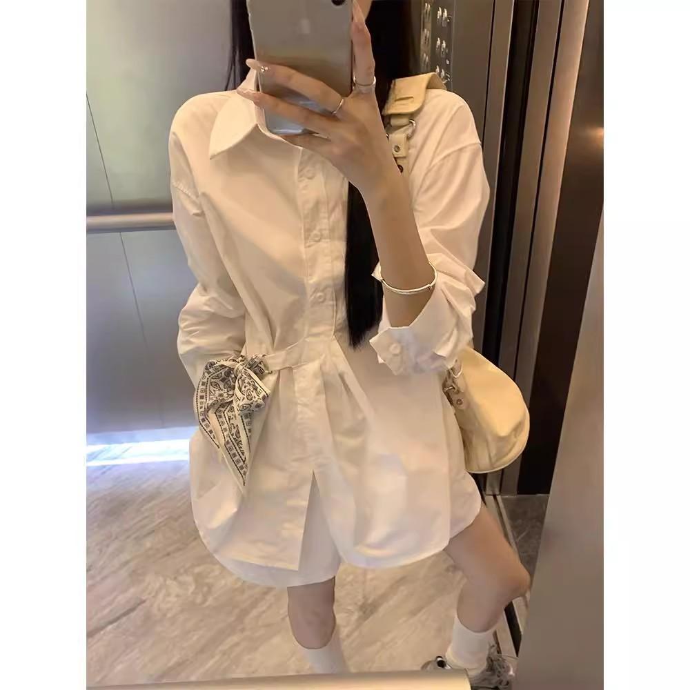 เสื้อเชิ้ตตัวยาวสีพึ้น ดีไซน์แถบเก็บเอวแบบเท่ๆ แขนยาวกระดุมหน้าแถมผ้าพัน กันแดดสไตล์เกาหลี-พร้อมส่งจากไทย-รุ่น99206