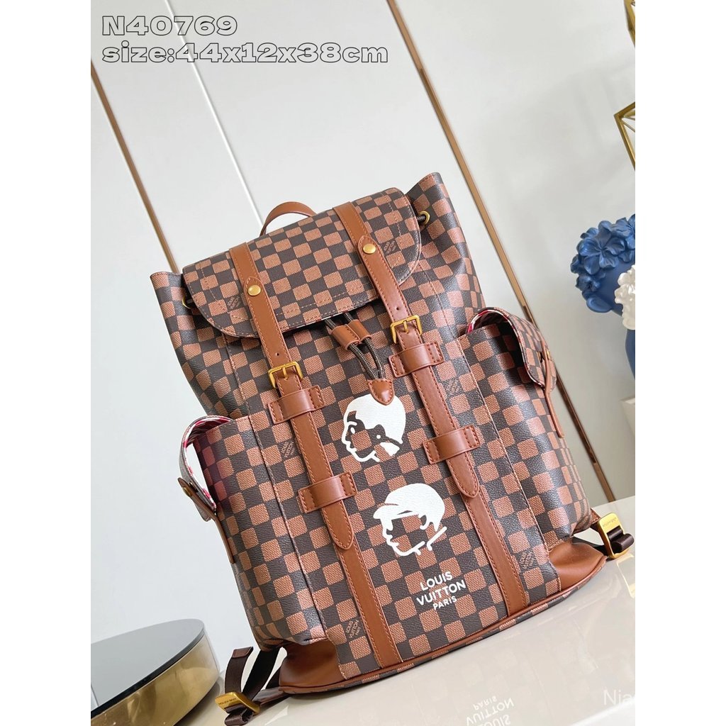 LOUIS VUITTON N40769 Chip Version M41379 กระเป๋าเป้ขนาดกลาง Christopher นี้มีชั้นด้านในเพียงพอ ทั้งฟ