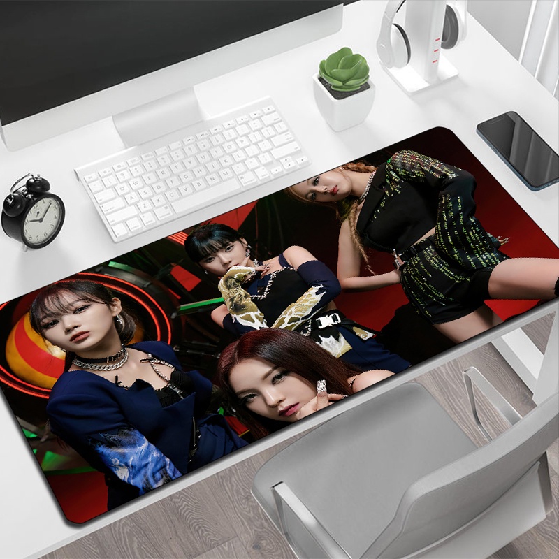 Kpop-aespa Mousepad Pc อุปกรณ์เสริมเมาส์สําหรับเล่นเกม 900x400 Xxl เกมแผ่นรองเม้าส์ Deskmat Gamer เมาส์อะนิเมะแผ่นสํานักงานเดสก์ท็อป