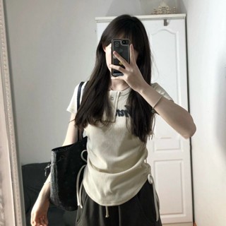 Alice เสื้อยืดผู้หญิง สะดวกสบาย และทันสมัย A23K038