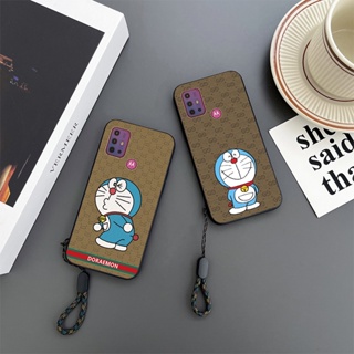 เคสโทรศัพท์มือถือ กันกระแทก ลายการ์ตูนโดราเอมอนน่ารัก พร้อมสายคล้อง สําหรับ Motorola Moto G10 G13 G20 G22 G30 G31 G41 G42 G50 G51 G53 G60 G71 G72 G73 G100