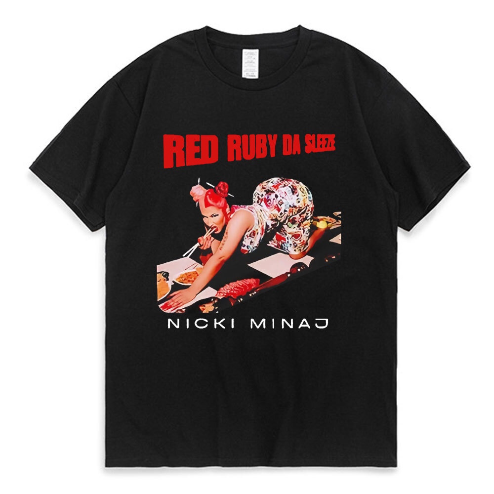 เสื้อยืด พิมพ์ลายกราฟิก Nicki Minaj อัลบั้มเพลง Ruby Da Sleeze สีแดง สไตล์ฮิปฮอป โอเวอร์ไซซ์ สําหรับผู้ชาย และผู้หญิง
