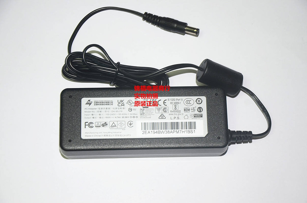 Sub-Source APD ดั้งเดิม 19.0V4.74A 90.06W อะแดปเตอร์พลังงาน DA-90J19 5.5*1.7