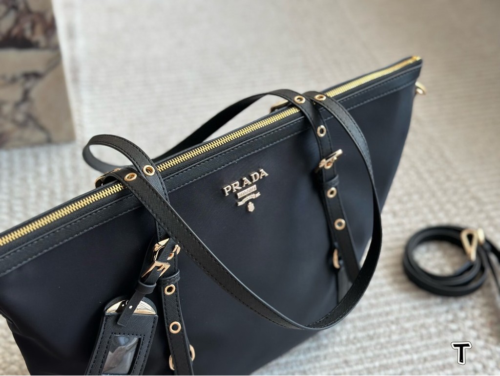 ((YuYu Ready Stock) Classic Tote Bag Nylon Handbag Large Capacity Shoulder Bag Lightweight Practical Handbag Shoulder Bag Size 35 * 28cm